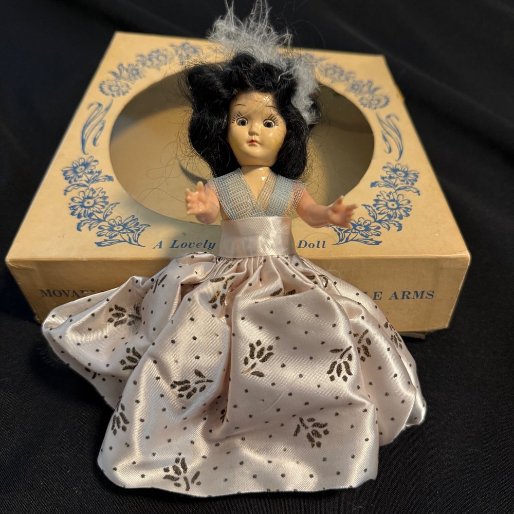 Vintage 1950s International Costume Doll Set w/ Boxes, Hong Kong, 5 Dolls - Picture 4 of 12